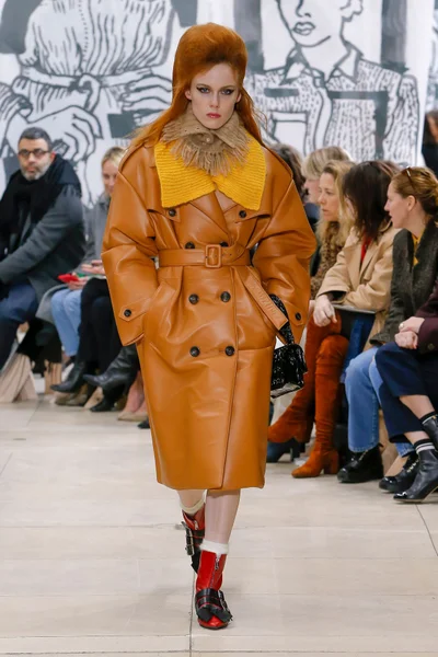 Look 26